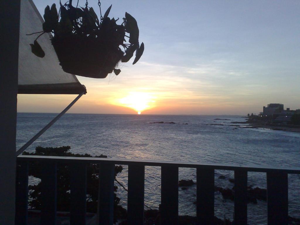 Hostel Pedra Da Sereia Salvador Bagian luar foto